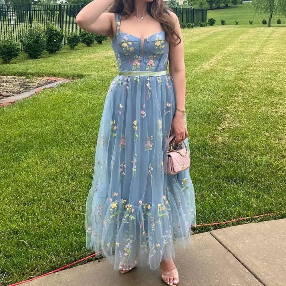 Elegant Blue Floral Women’s Dress